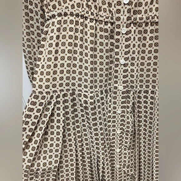 Banana Republic pleaded midi dress - Picture 6 of 11